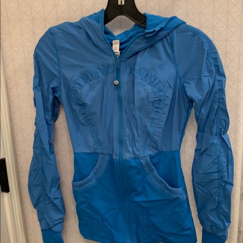 Women’s Lululemon jacket size 4